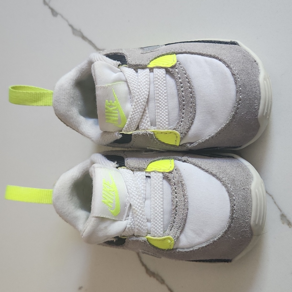 Nike Air Max 90 Crib Baby Bootie White green CI0424-112 unisex shoes - size 3C